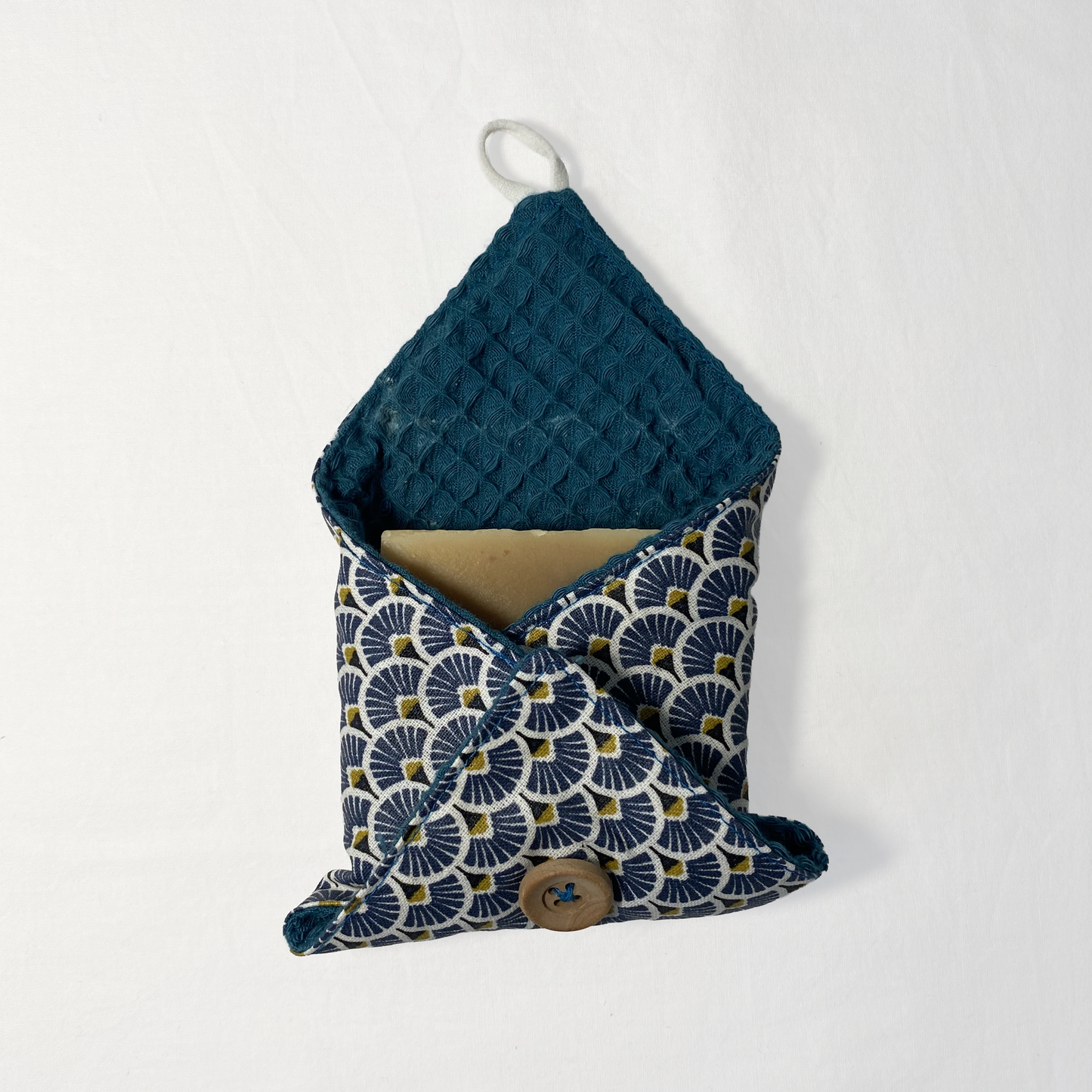 Savon Bio au VIN + Pochette